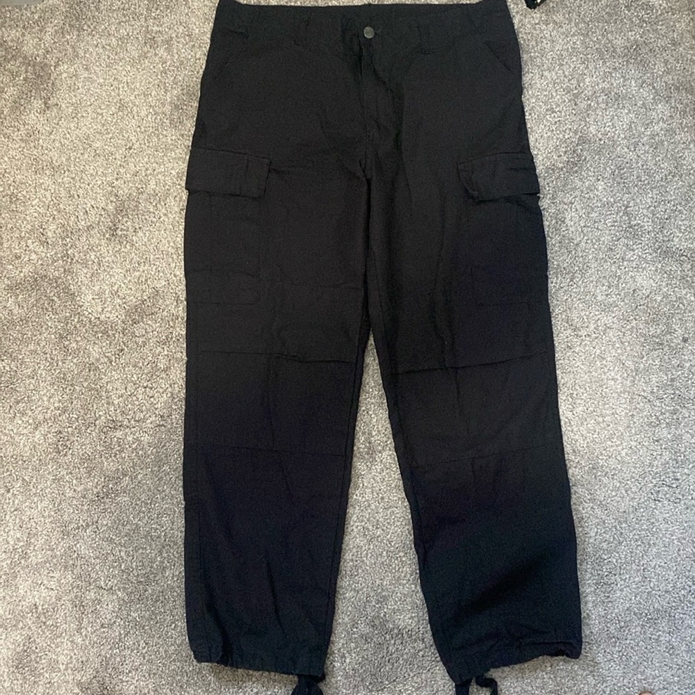 Carhartt Black Cargo Pants Sz L Adjustable Tie Leg Openings Sz L